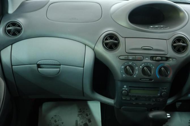Toyota Vitz I (P10) с пробегом 2002 года, цена 469 000 рублей, 248250 км, хэтчбек, Автокод Объявления