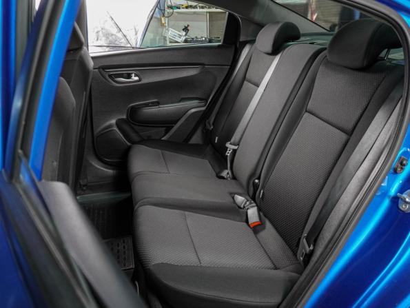 Kia Rio IV Рестайлинг с пробегом 2021 года, цена 1 589 000 рублей, 59520 км, седан, Автокод Объявления