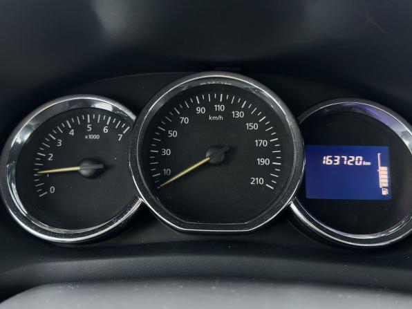 Renault Logan II с пробегом 2015 года, цена 620 000 рублей, 163720 км, седан, Автокод Объявления