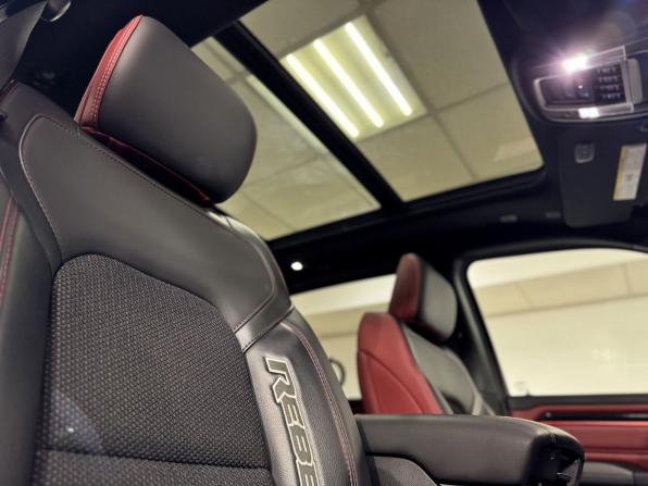 Ram 1500 V с пробегом 2022 года, цена 7 500 000 рублей, 40416 км, offers.body_type.unknown, Автокод Объявления