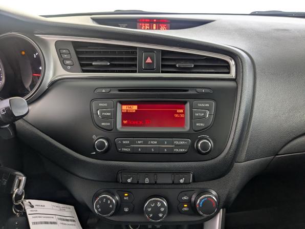 Kia Ceed II Рестайлинг с пробегом 2016 года, цена 1 070 000 рублей, 161143 км, хэтчбек, Автокод Объявления