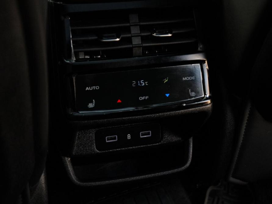 Geely Monjaro I Москва  - изображение 10