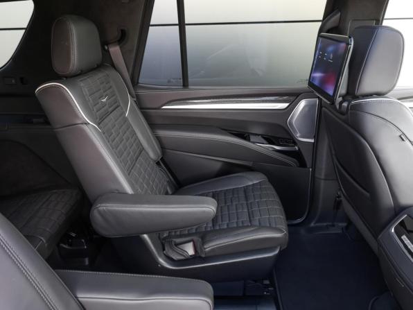 Cadillac Escalade-V I Рестайлинг с пробегом 2025 года, цена 25 000 000 рублей, 7832 км, внедорожник, Автокод Объявления