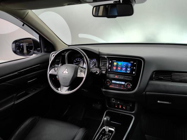 Mitsubishi Outlander III Рестайлинг 2 с пробегом 2018 года, цена 1 848 000 рублей, 151350 км, внедорожник, Автокод Объявления