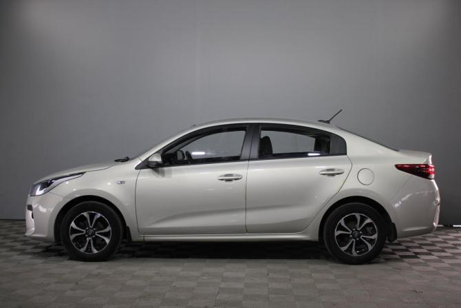 Kia Rio IV с пробегом 2018 года, цена 1 399 000 рублей, 76470 км, седан, Автокод Объявления