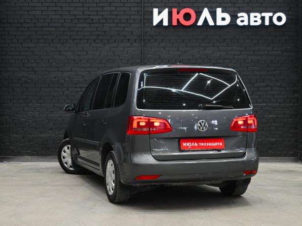 Volkswagen Touran I Рестайлинг 2 с пробегом 2010 года, цена 800 000 рублей, 190595 км, компактвэн, Автокод Объявления