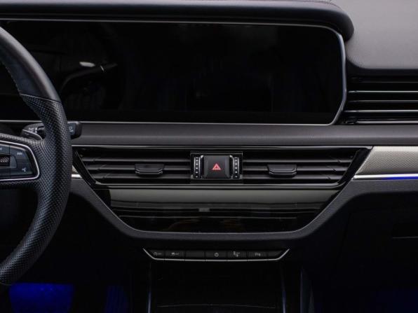 Hongqi HS5 I с пробегом 2023 года, цена 2 880 000 рублей, 5070 км, внедорожник, Автокод Объявления