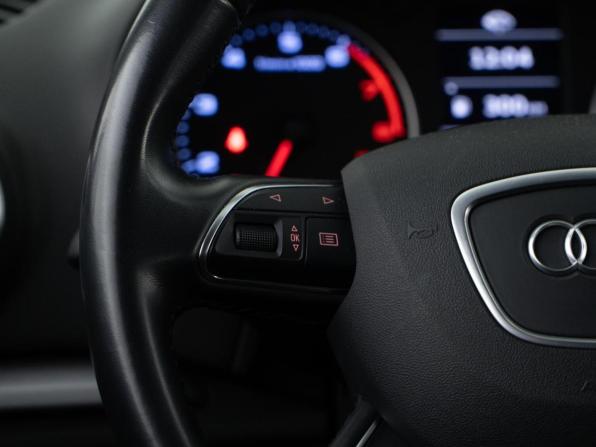 Audi A3 III (8V) с пробегом 2015 года, цена 1 680 111 рублей, 76672 км, хэтчбек, Автокод Объявления