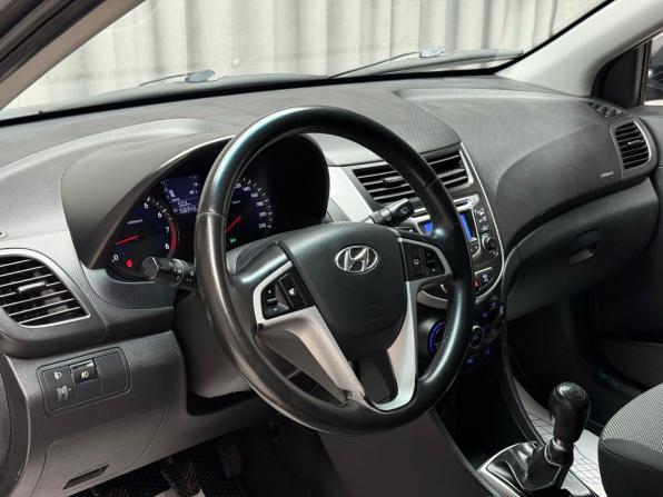 Hyundai Solaris I с пробегом 2013 года, цена 699 000 рублей, 158343 км, хэтчбек, Автокод Объявления
