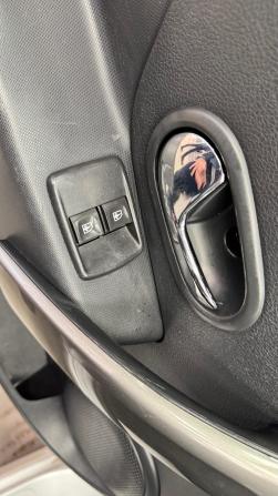Renault Sandero II с пробегом 2015 года, цена 490 000 рублей, 300815 км, хэтчбек, Автокод Объявления
