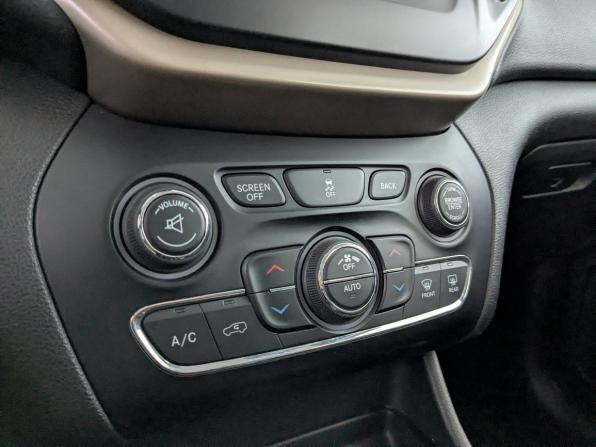 Jeep Cherokee V (KL) с пробегом 2014 года, цена 1 800 000 рублей, 124271 км, внедорожник, Автокод Объявления