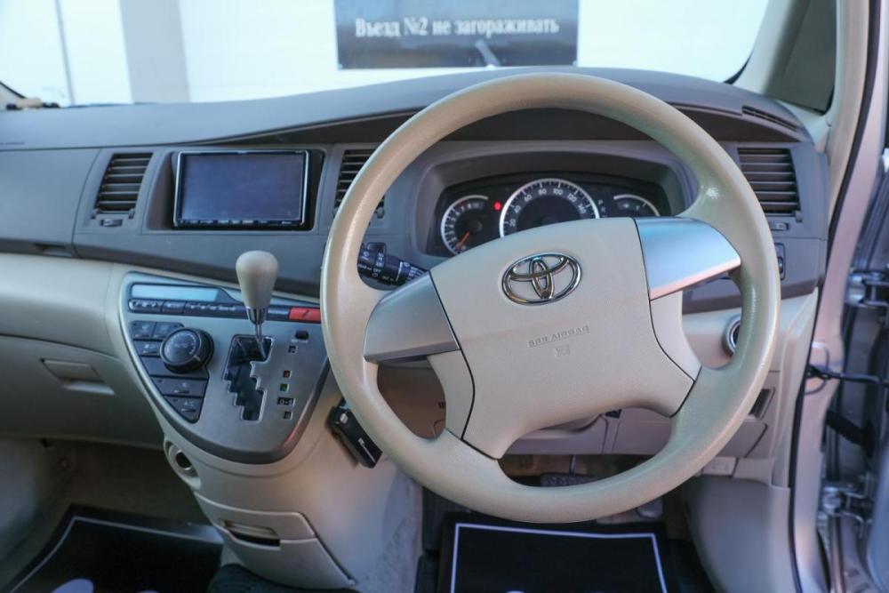 Toyota ISis I Рестайлинг Иркутск  - изображение 12