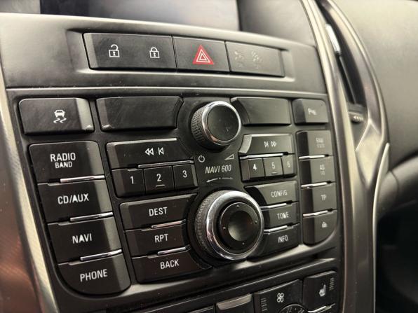 Opel Astra J с пробегом 2012 года, цена 739 000 рублей, 187729 км, хэтчбек, Автокод Объявления