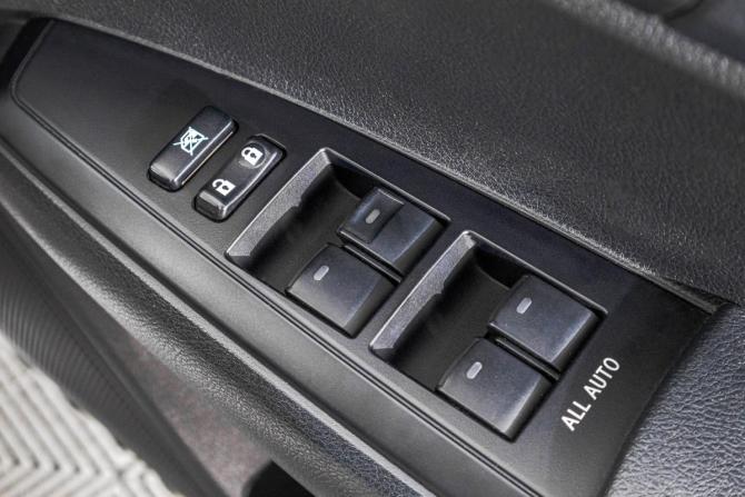 Toyota Corolla XI (E160 E170) Рестайлинг 2 с пробегом 2018 года, цена 1 469 000 рублей, 113800 км, универсал, Автокод Объявления