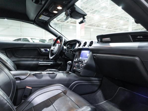Ford Mustang VI Рестайлинг с пробегом 2019 года, цена 3 700 000 рублей, 108741 км, кабриолет, Автокод Объявления