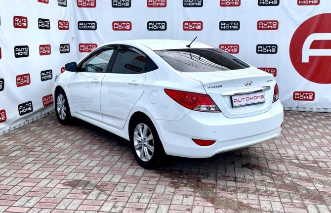 Hyundai Solaris I с пробегом 2012 года, цена 700 000 рублей, 229499 км, седан, Автокод Объявления
