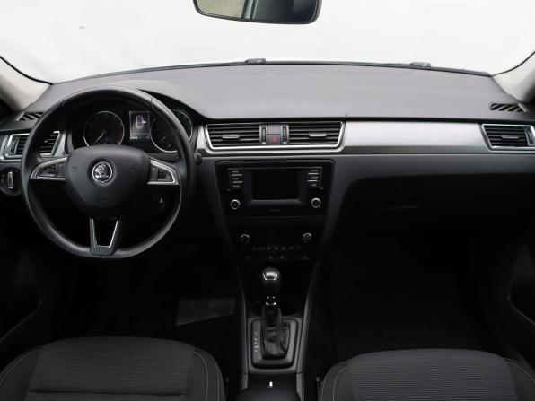 Skoda Rapid I с пробегом 2015 года, цена 960 000 рублей, 219458 км, лифтбек, Автокод Объявления