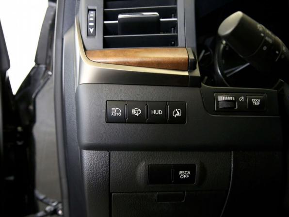Lexus LX III Рестайлинг 2 с пробегом 2020 года, цена 10 500 000 рублей, 106000 км, внедорожник, Автокод Объявления