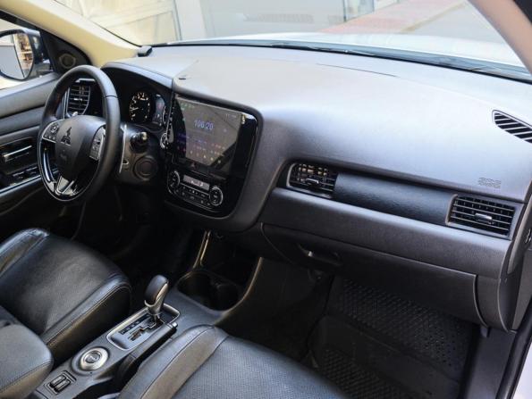 Mitsubishi Outlander III с пробегом 2013 года, цена 1 420 000 рублей, 250743 км, внедорожник, Автокод Объявления