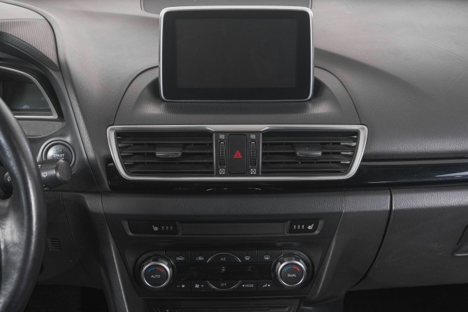 Mazda 3 III (BM) с пробегом 2013 года, цена 1 059 000 рублей, 110000 км, хэтчбек, Автокод Объявления