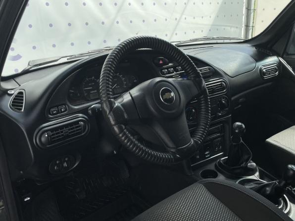 Chevrolet Niva I Рестайлинг с пробегом 2018 года, цена 900 000 рублей, 59866 км, внедорожник, Автокод Объявления