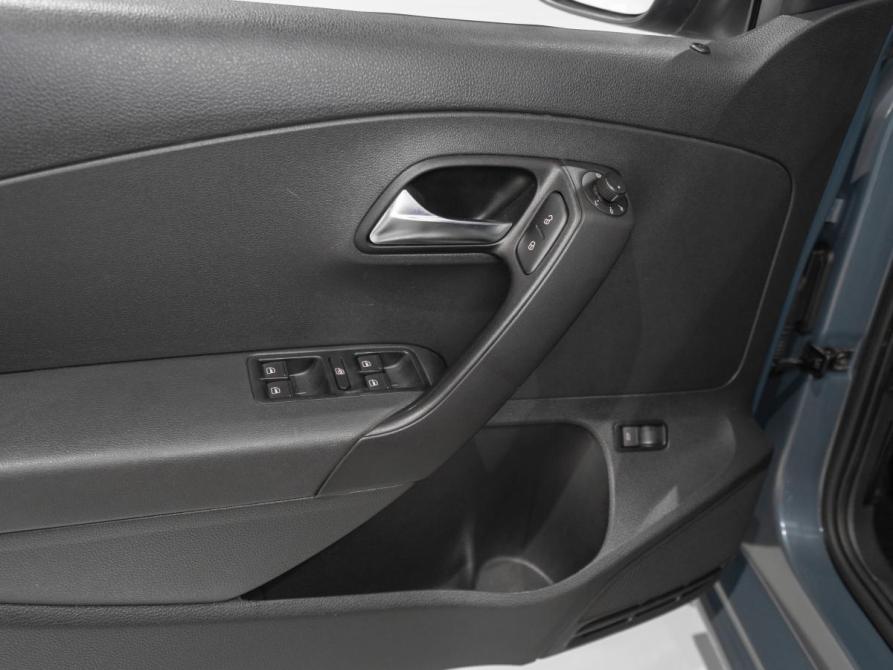 Volkswagen Polo V Рестайлинг Москва  - изображение 17