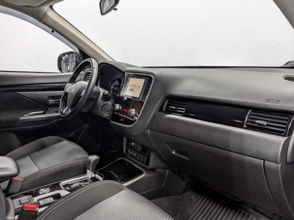 Mitsubishi Outlander III Рестайлинг 3 с пробегом 2020 года, цена 2 495 000 рублей, 100043 км, внедорожник, Автокод Объявления