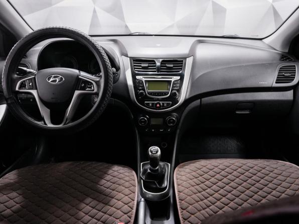 Hyundai Solaris I с пробегом 2014 года, цена 696 000 рублей, 170000 км, седан, Автокод Объявления