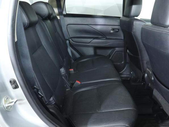 Mitsubishi Outlander III Рестайлинг 2 с пробегом 2018 года, цена 1 769 000 рублей, 185641 км, внедорожник, Автокод Объявления