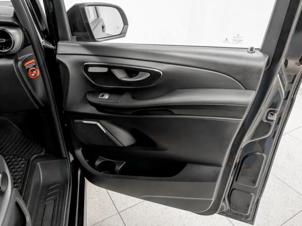 Mercedes-Benz Vito III (W447) Рестайлинг с пробегом 2021 года, цена 6 850 000 рублей, 63064 км, минивэн, Автокод Объявления