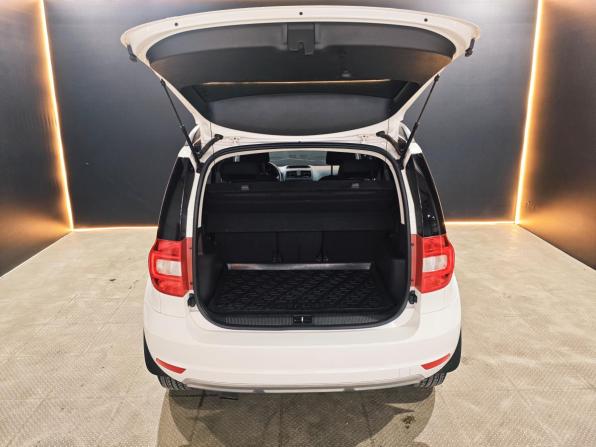 Skoda Yeti I Рестайлинг с пробегом 2015 года, цена 1 140 000 рублей, 167766 км, внедорожник, Автокод Объявления