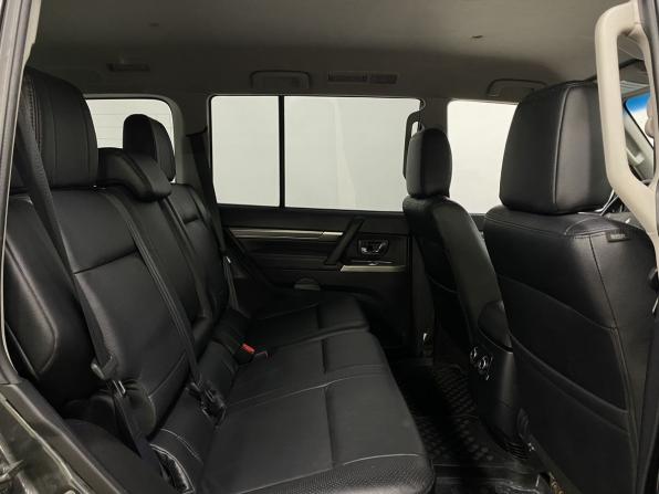 Mitsubishi Pajero IV Рестайлинг 1 с пробегом 2012 года, цена 2 039 000 рублей, 176696 км, внедорожник, Автокод Объявления