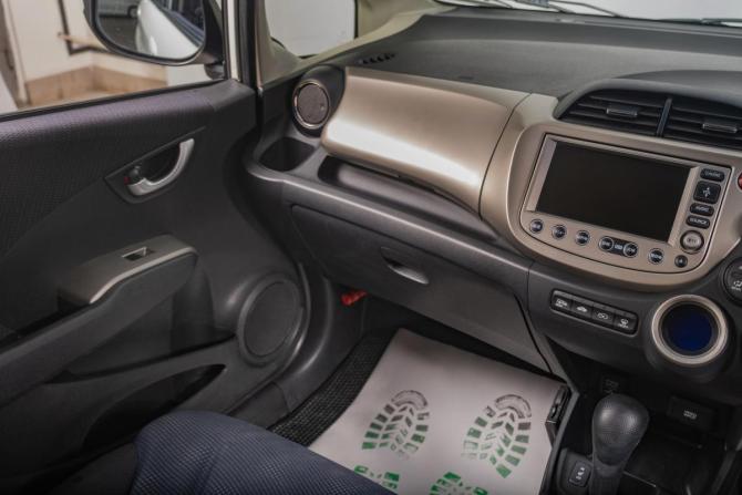 Honda Fit II с пробегом 2012 года, цена 849 000 рублей, 73200 км, хэтчбек, Автокод Объявления