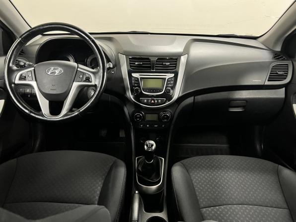 Hyundai Solaris I с пробегом 2014 года, цена 745 000 рублей, 140463 км, хэтчбек, Автокод Объявления