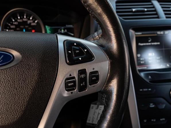 Ford Explorer V с пробегом 2013 года, цена 1 580 000 рублей, 306659 км, внедорожник, Автокод Объявления