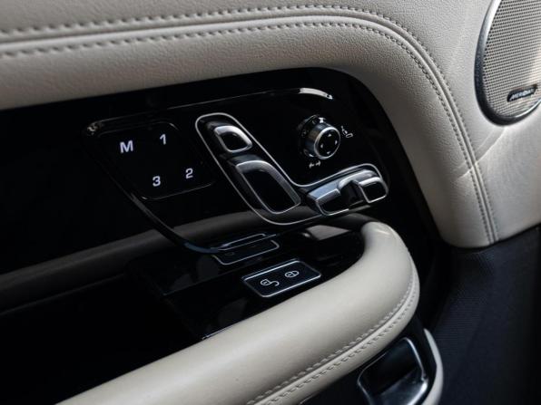 Land Rover Range Rover IV Рестайлинг с пробегом 2019 года, цена 8 350 000 рублей, 52803 км, внедорожник, Автокод Объявления