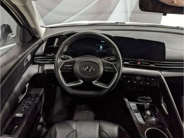 Hyundai Elantra VII (CN7) с пробегом 2023 года, цена 1 945 000 рублей, 25183 км, седан, Автокод Объявления