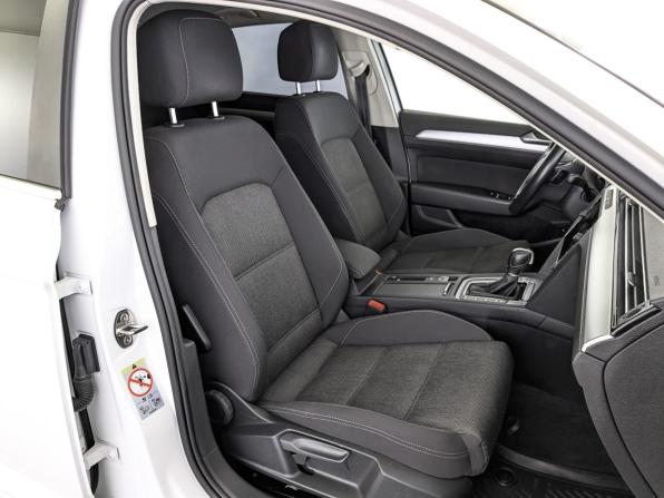 Volkswagen Passat B8 с пробегом 2019 года, цена 1 920 000 рублей, 152168 км, седан, Автокод Объявления