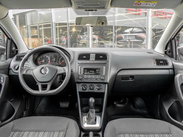 Volkswagen Polo V Рестайлинг с пробегом 2018 года, цена 930 000 рублей, 94193 км, седан, Автокод Объявления