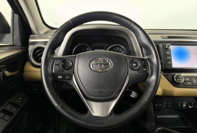 Toyota RAV4 IV (XA40) Рестайлинг с пробегом 2018 года, цена 2 350 000 рублей, 167381 км, внедорожник, Автокод Объявления