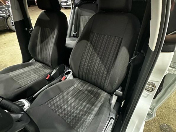 Volkswagen Polo V Рестайлинг с пробегом 2016 года, цена 950 000 рублей, 140500 км, седан, Автокод Объявления