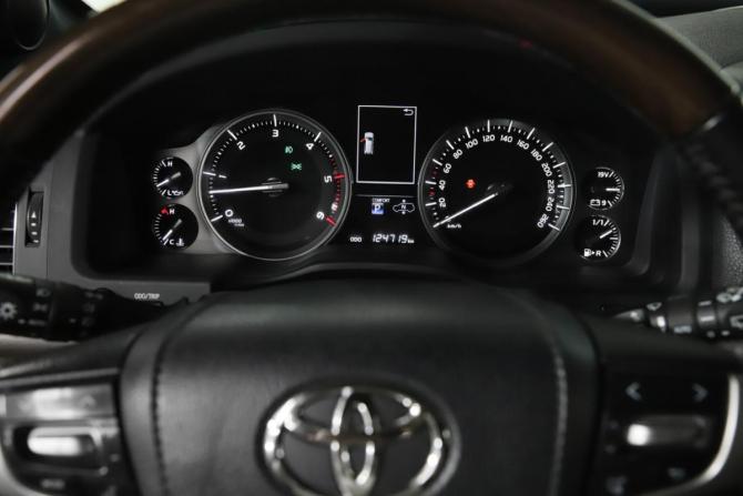 Toyota Land Cruiser 200 Series Рестайлинг 2 с пробегом 2017 года, цена 7 600 000 рублей, 124718 км, внедорожник, Автокод Объявления