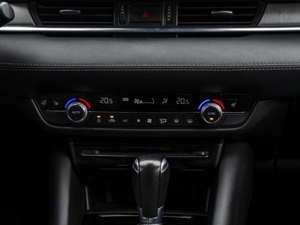 Mazda 6 III (GJ) Рестайлинг 2 с пробегом 2018 года, цена 2 478 000 рублей, 97398 км, седан, Автокод Объявления