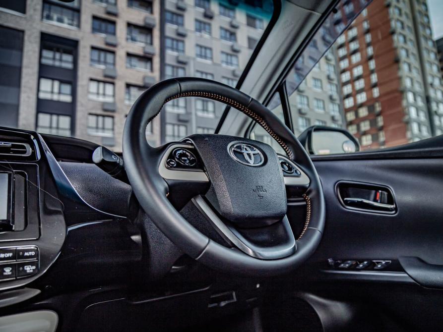 Toyota Prius IV (XW50) Тюмень  - изображение 12