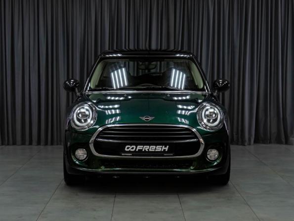 Mini Hatch III (F55/F56) с пробегом 2018 года, цена 1 349 000 рублей, 132437 км, хэтчбек, Автокод Объявления