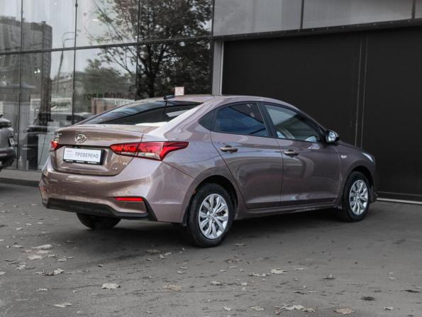 Hyundai Solaris II с пробегом 2018 года, цена 1 550 000 рублей, 27199 км, седан, Автокод Объявления