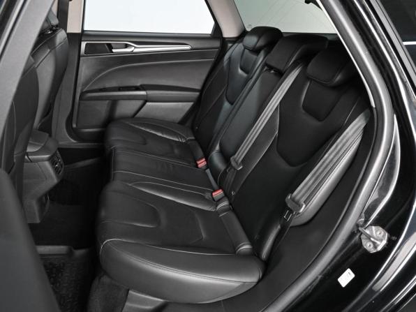 Ford Mondeo V с пробегом 2018 года, цена 1 479 000 рублей, 135698 км, универсал, Автокод Объявления