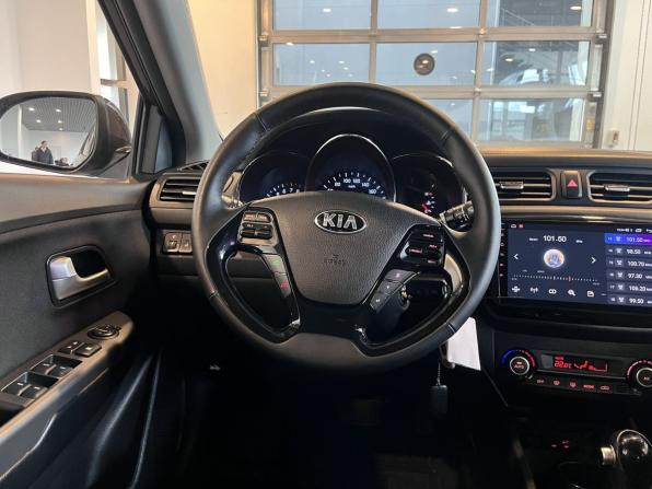 Kia Rio III Рестайлинг с пробегом 2015 года, цена 1 320 000 рублей, 93293 км, седан, Автокод Объявления