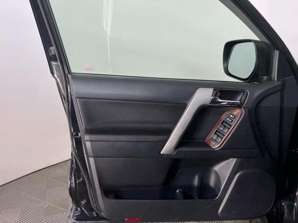Toyota Land Cruiser Prado 150 Series Рестайлинг 1 с пробегом 2014 года, цена 2 735 000 рублей, 193000 км, внедорожник, Автокод Объявления