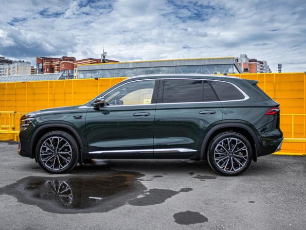 Geely Monjaro I Рестайлинг 2 с пробегом 2025 года, цена 4 050 000 рублей, 20000 км, внедорожник, Автокод Объявления